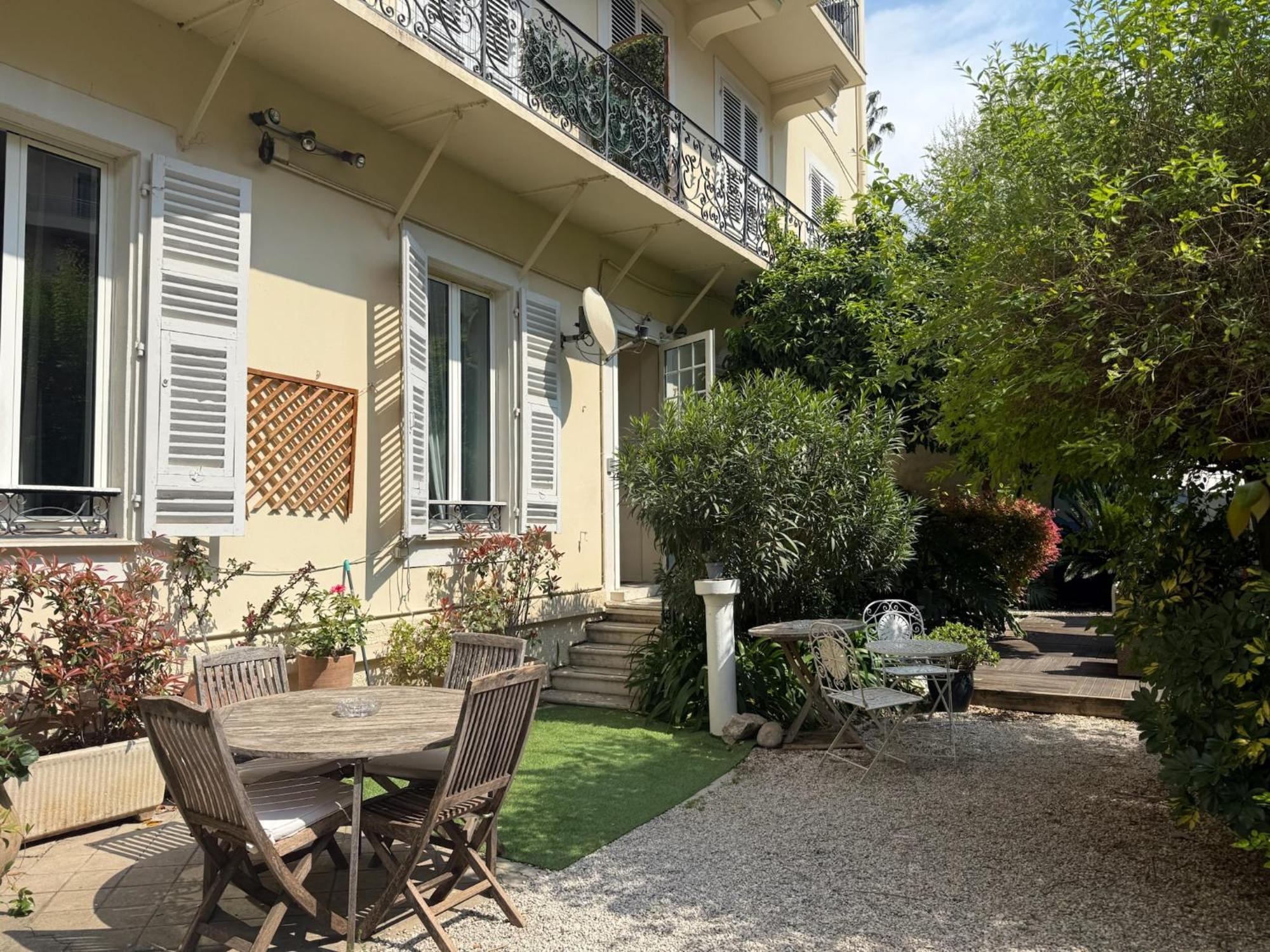 Nice Garden Hotel Exterior photo
